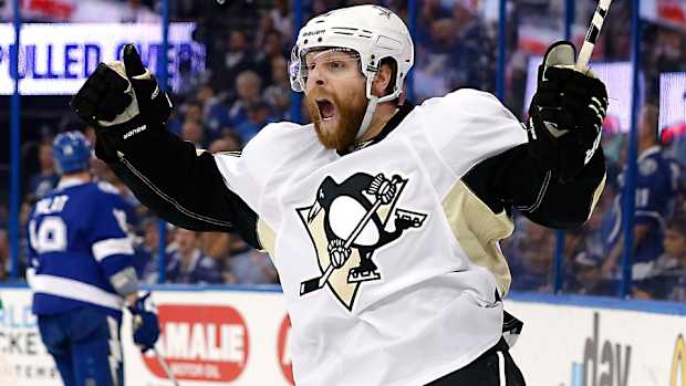 Phil-Kessel-Getty.jpg